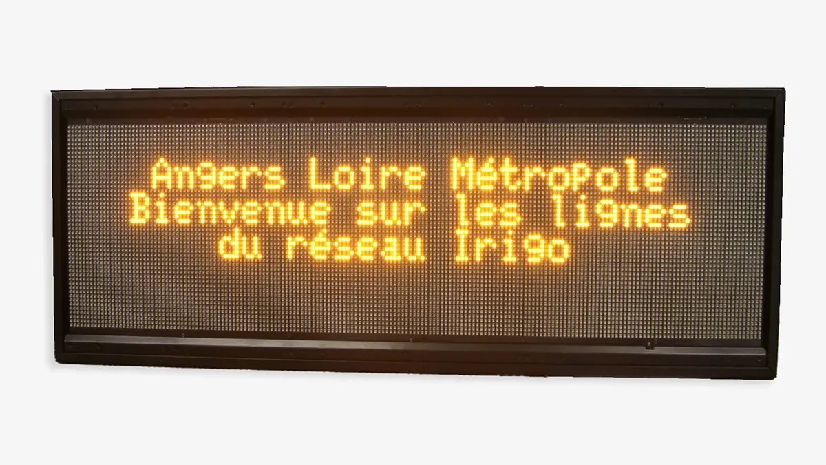 Panneau d'affichage pour bus et tramway