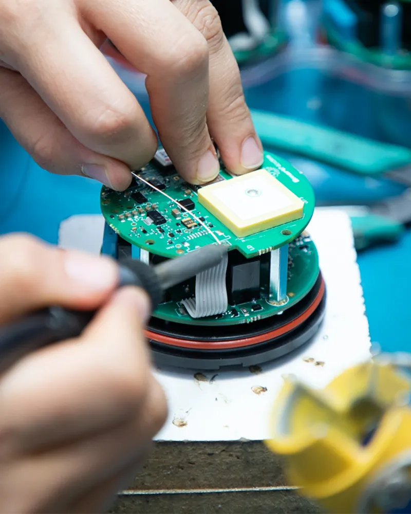 Production électronique modulable sur les sites EMKA en France et en Tunisie