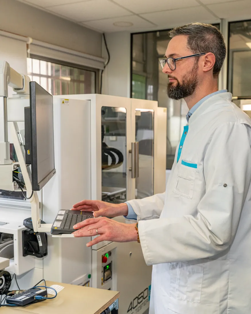 Culture de la technique et rigueur chez EMKA Electronique, respect des normes et certifications industrielles