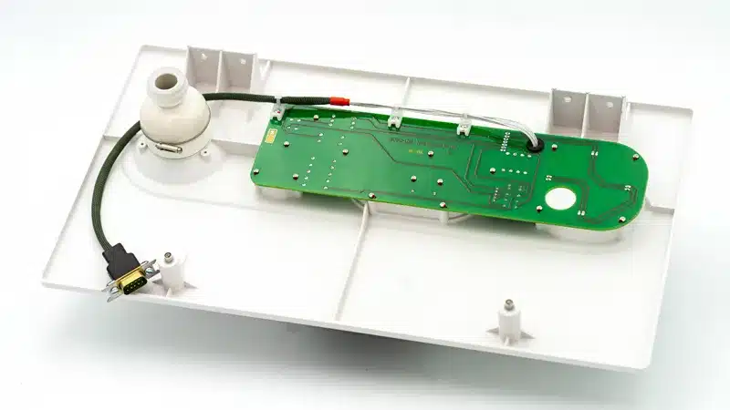 Premier prototype de carte électronique physique issu du fichier de routage validé