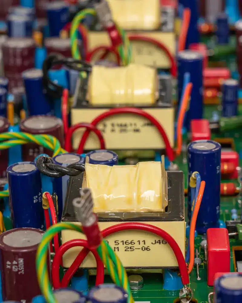 Cartes électroniques pour l’aéronautique, la défense et l’industrie